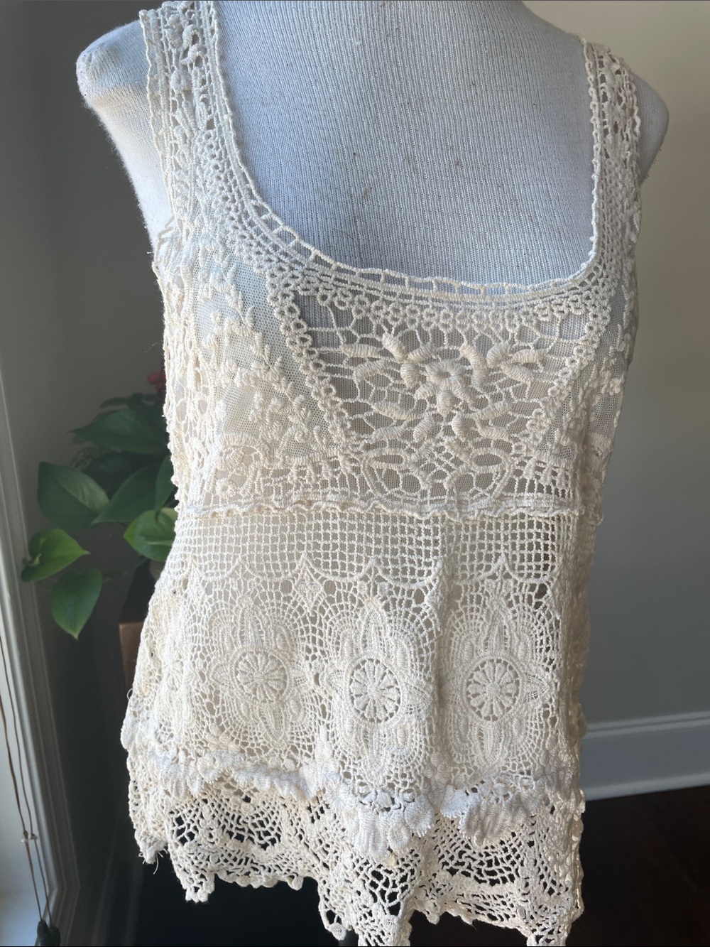 Lace Crochet Tank Top - Cream Women's Top